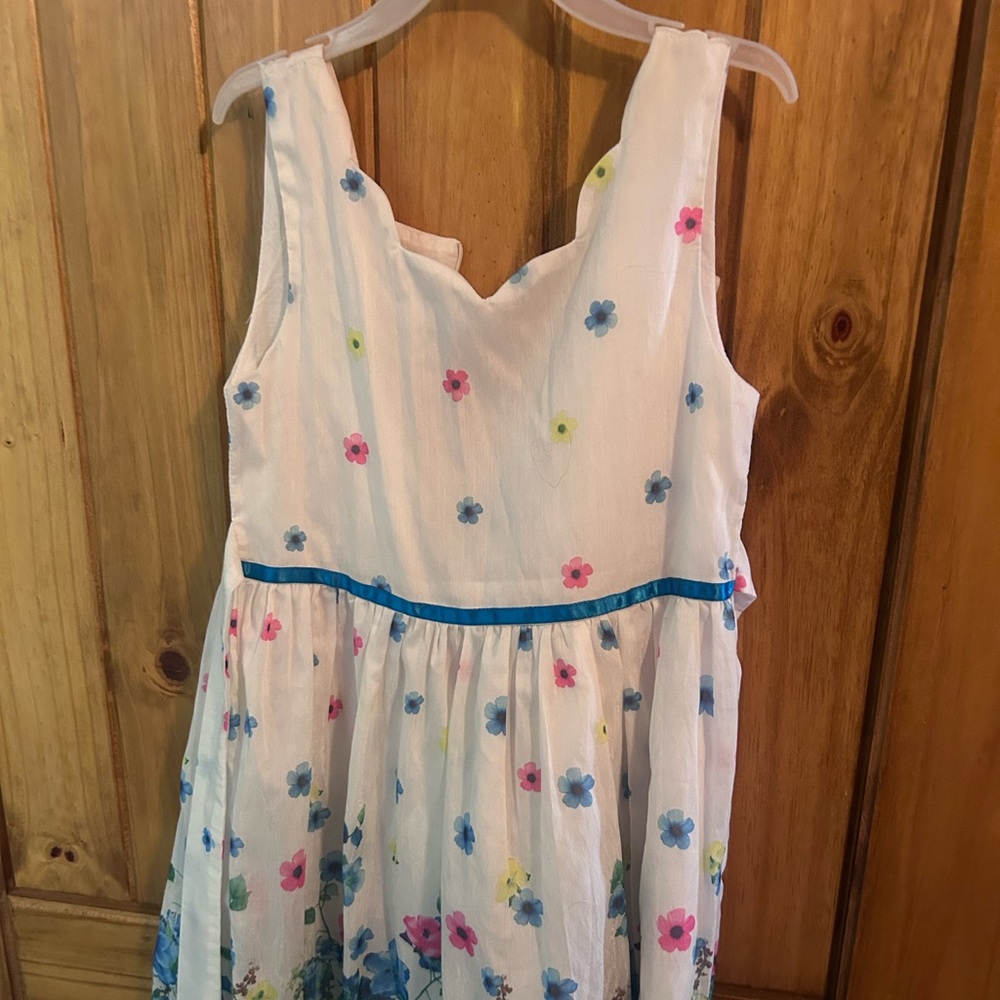 Girls size 8 dress